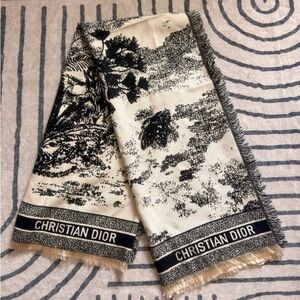 Brand new Gwp Christian Dior Black and White Scarf shawl / or throw blanket